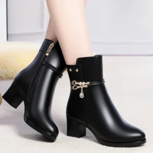 winter women's leather boots thickened warm lined soft leather snow boots, plus size women's winter shoes, for commuting&parties
